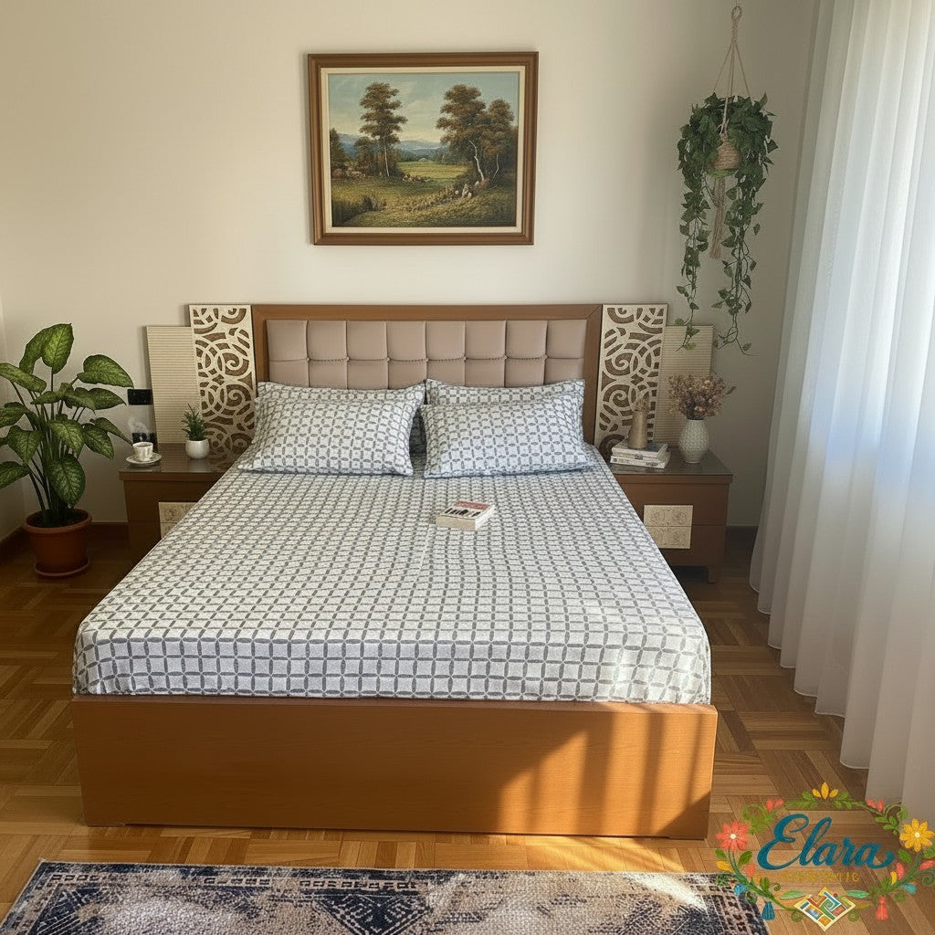 Azure Lattice Bedsheet  طقم ملاءات الشبكة الأزرق